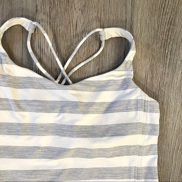 🔥SALE - any 4/$20. Lulu Lemon Work Out Tank - Picture 2 of 7